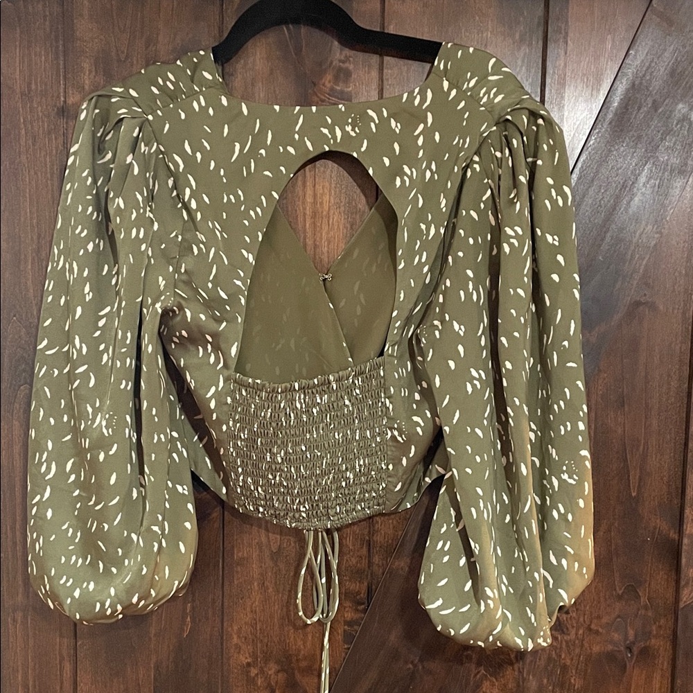 Astr Olive Patterned Open Back Blouse - image 3
